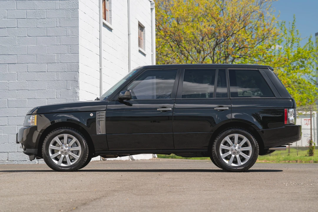 2011 Land Rover Range Rover L322 - Image 5 of 31