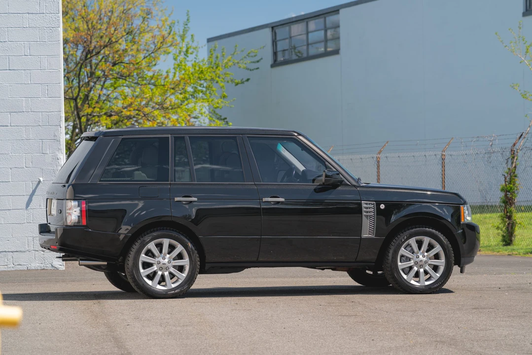 2011 Land Rover Range Rover L322 - Image 13 of 31