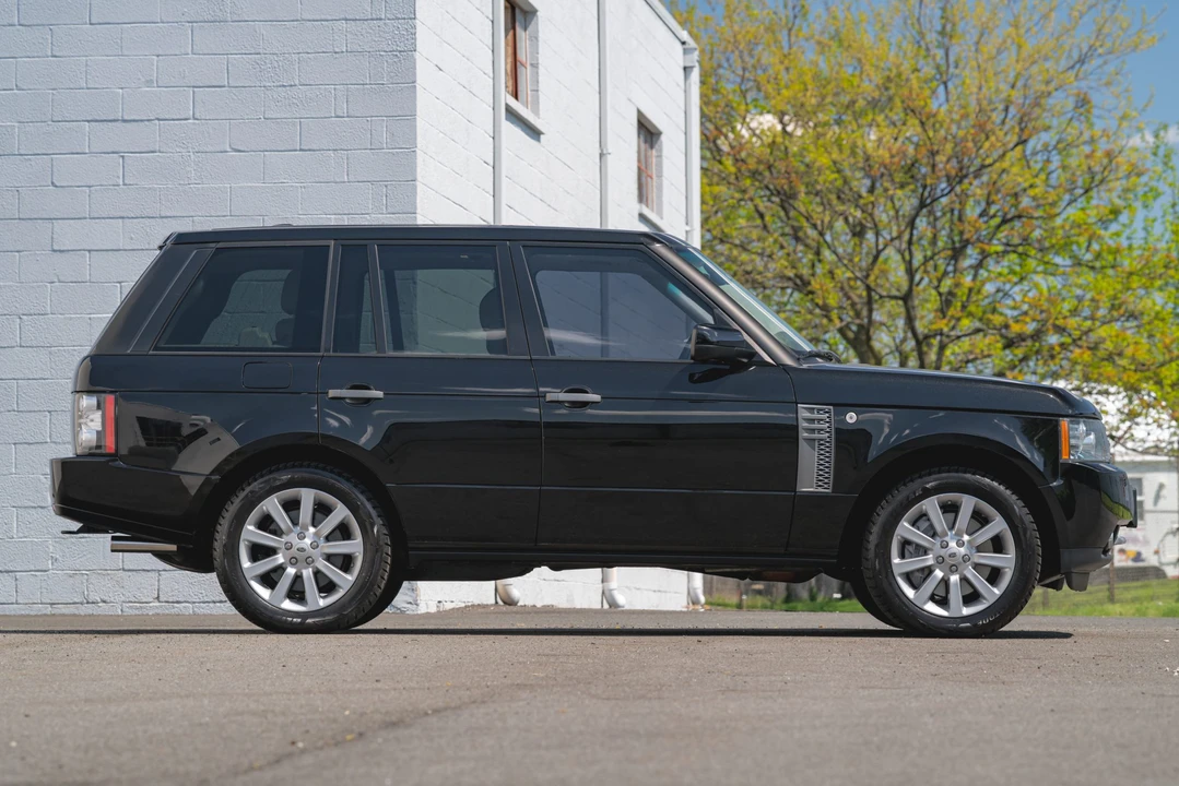 2011 Land Rover Range Rover L322 - Image 14 of 31