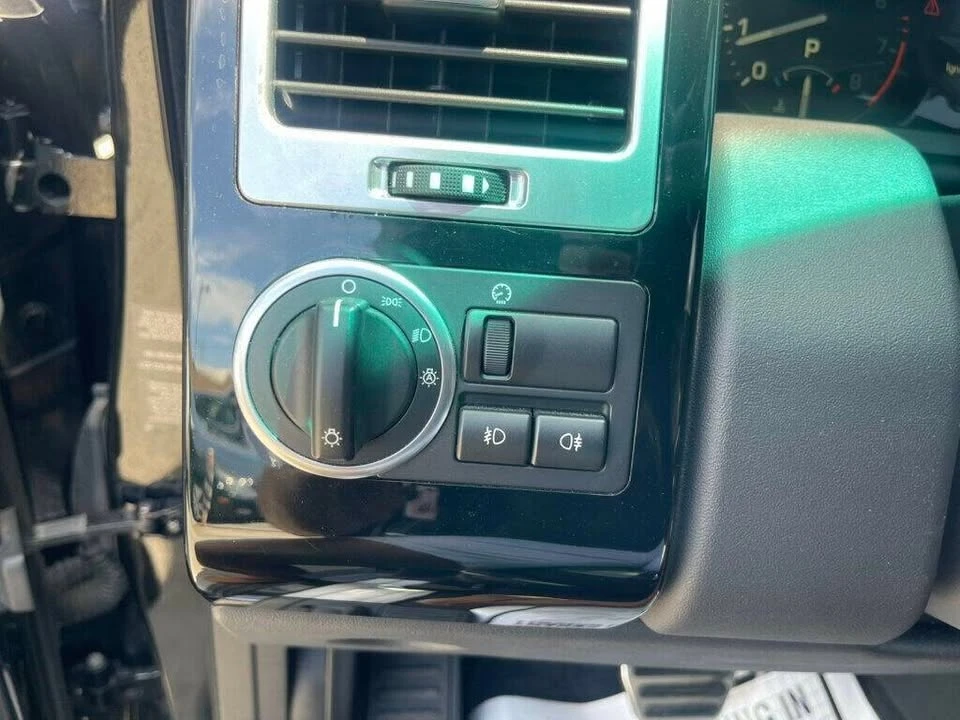 2011 Land Rover Range Rover L322 - Image 16 of 20