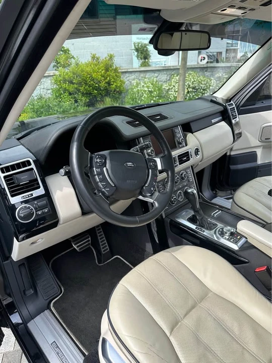 2011 Land Rover Range Rover L322 - Image 8 of 11