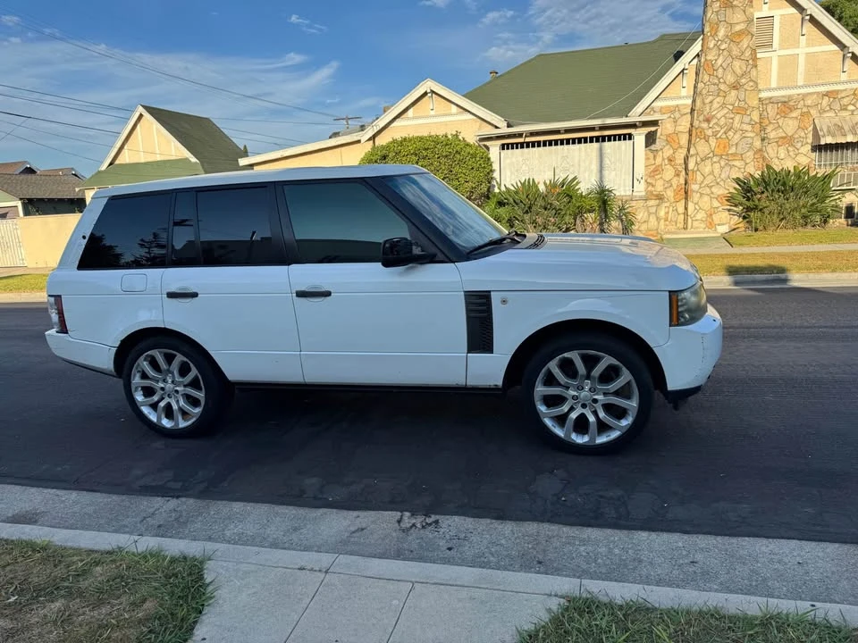 2011 Land Rover Range Rover L322 - Image 3 of 8
