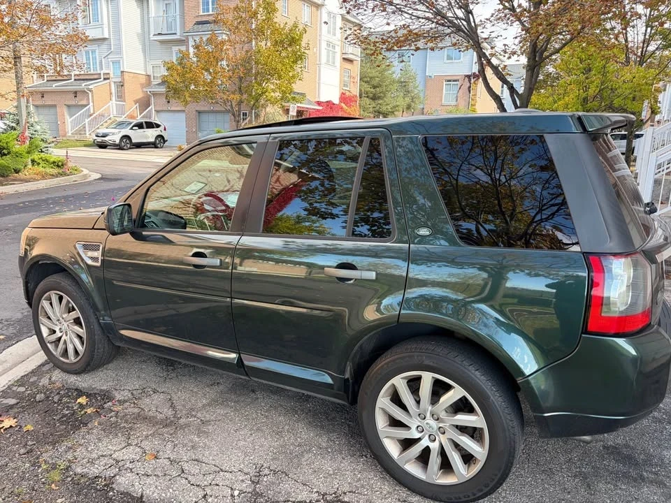 2011 Land Rover Freelander - Image 2 of 9