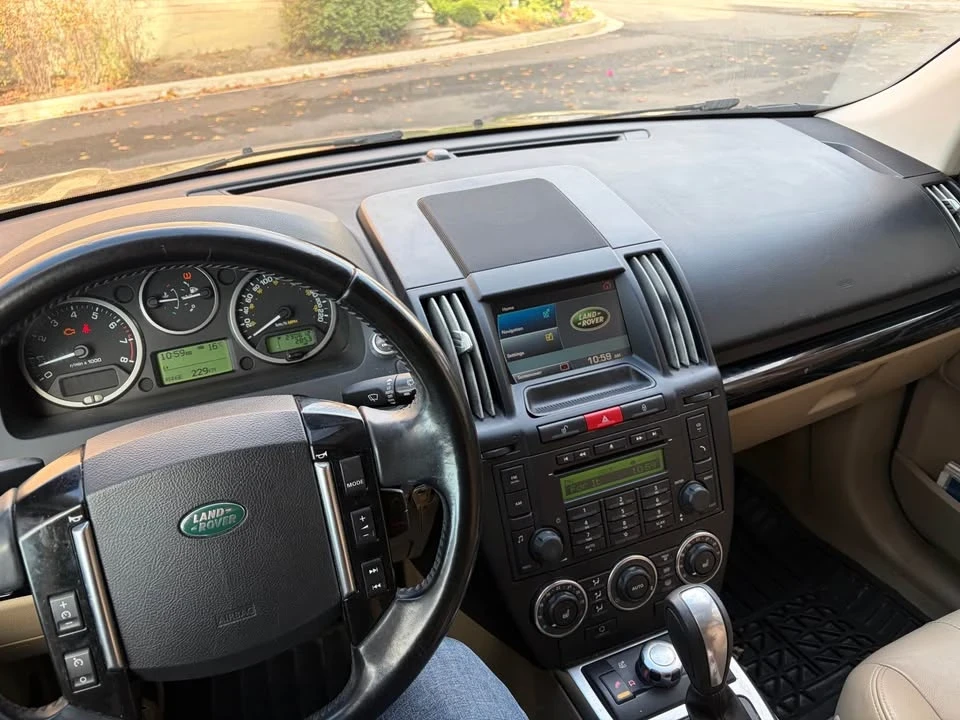 2011 Land Rover Freelander - Image 5 of 9