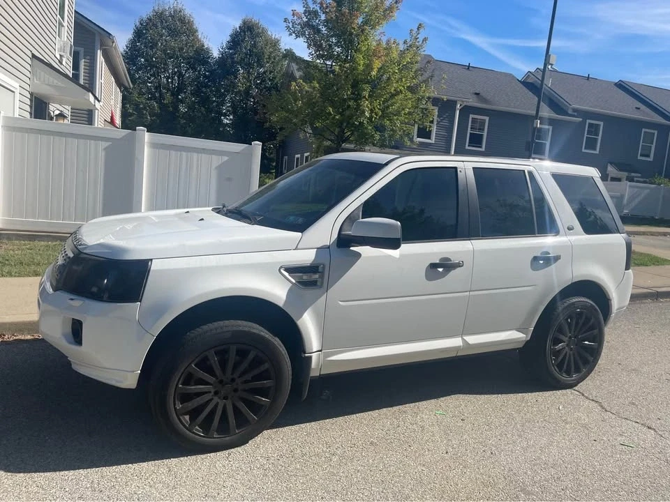 2011 Land Rover Freelander - Image 2 of 7