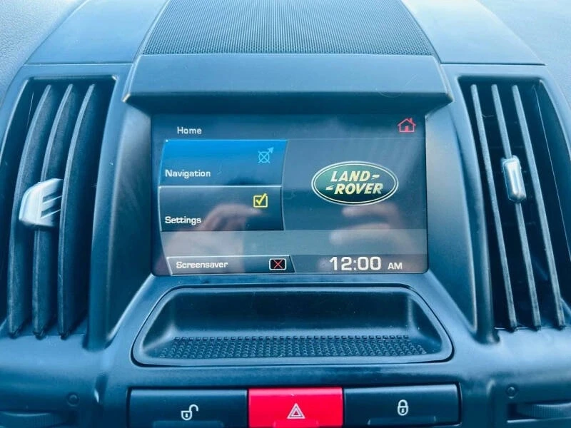 2011 Land Rover Freelander - Image 10 of 18