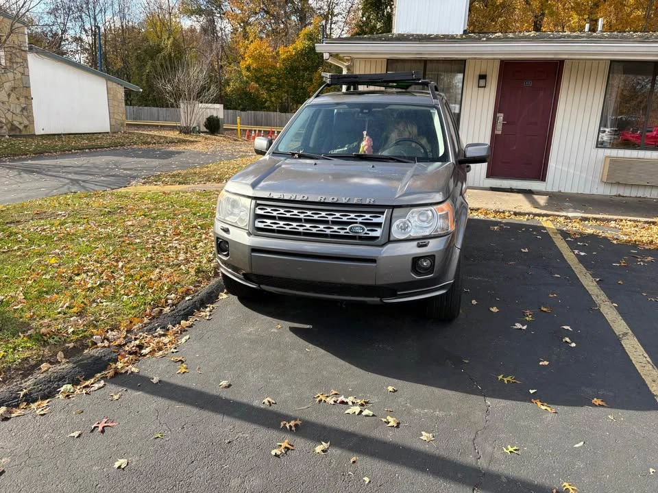 2011 Land Rover Freelander - Image 3 of 4