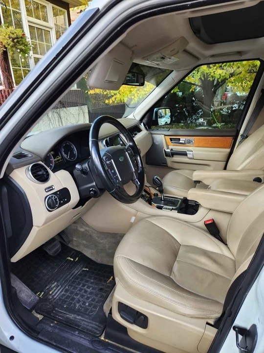2011 Land Rover Discovery 4th Gen - Image 3 of 5