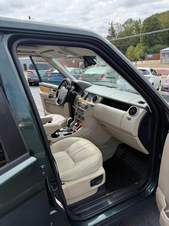 2011 Land Rover Discovery 4th Gen - Image 10 of 20