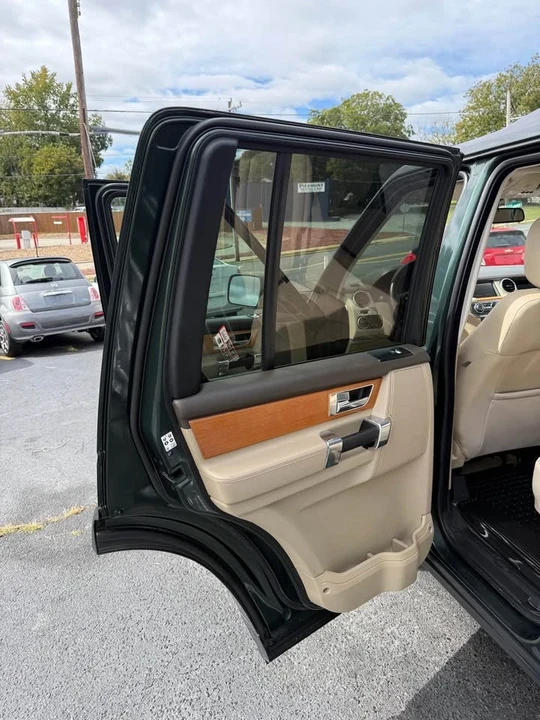 2011 Land Rover Discovery 4th Gen - Image 14 of 20
