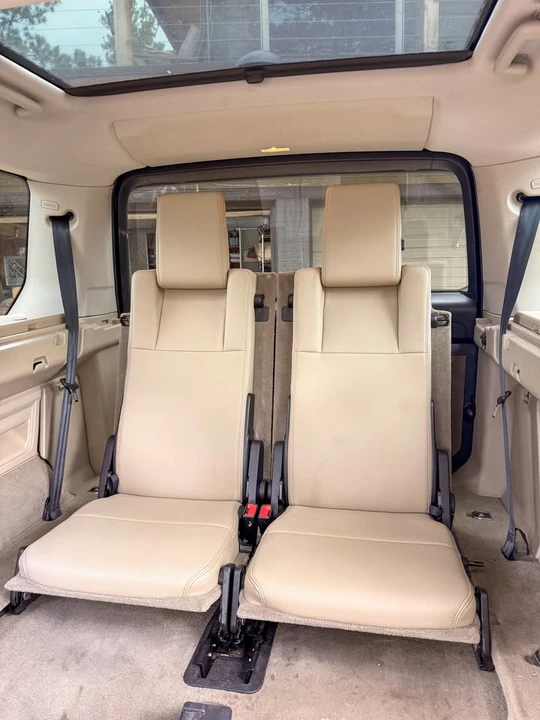 2011 Land Rover Discovery 4th Gen - Image 9 of 19