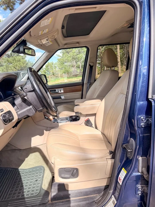 2011 Land Rover Discovery 4th Gen - Image 11 of 19
