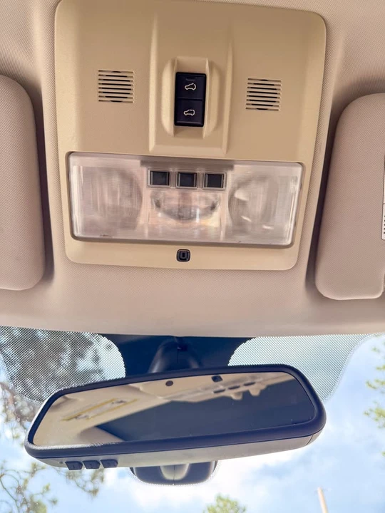 2011 Land Rover Discovery 4th Gen - Image 16 of 19