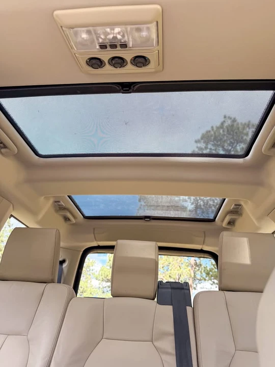 2011 Land Rover Discovery 4th Gen - Image 17 of 19
