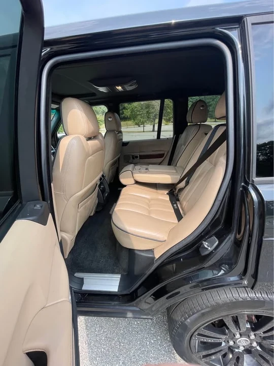 2011 Land Rover Range Rover L322 - Image 9 of 20