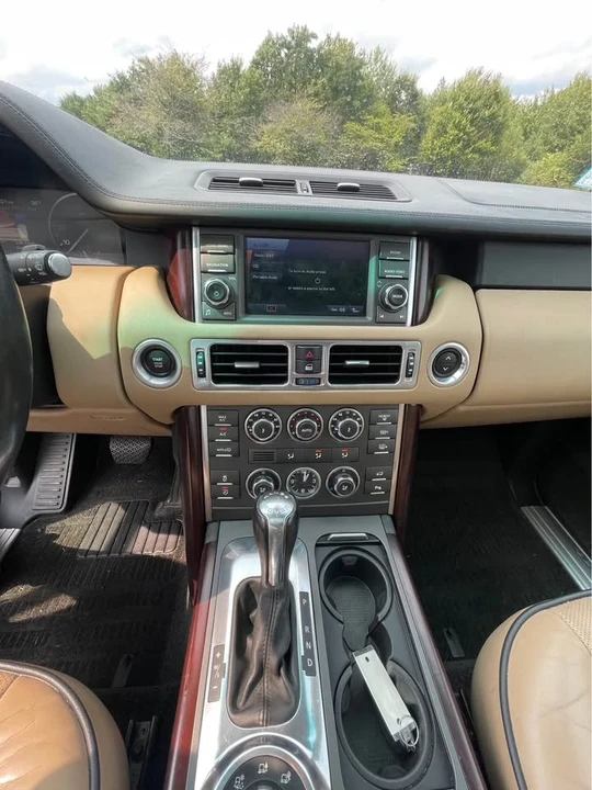 2011 Land Rover Range Rover L322 - Image 18 of 20