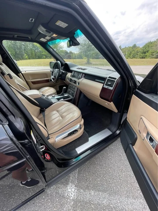 2011 Land Rover Range Rover L322 - Image 12 of 20