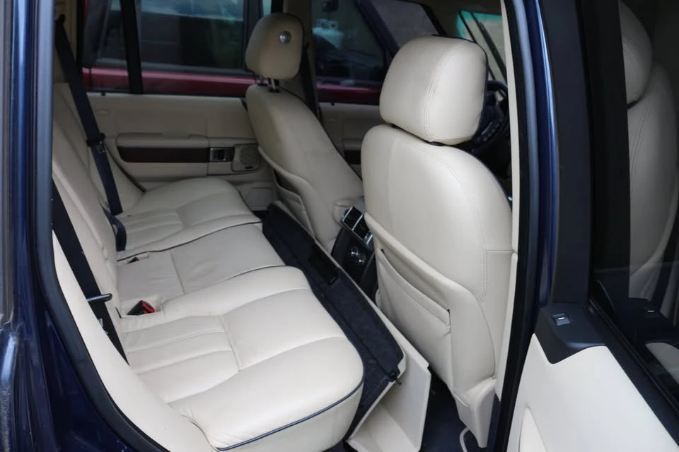 2011 Land Rover Range Rover L322 - Image 8 of 9