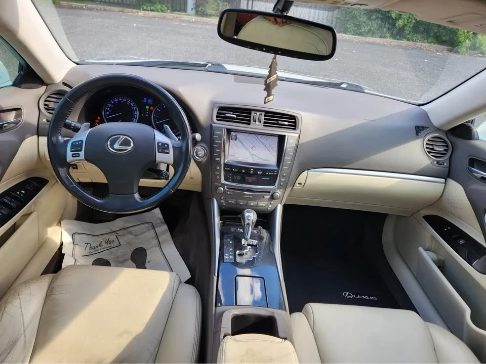 2011 Lexus IS 2nd Gen - Image 15 of 17
