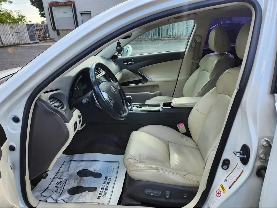 2011 Lexus IS 2nd Gen - Image 10 of 17