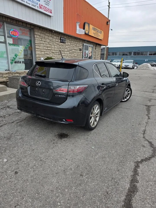 2011 Lexus CT - Image 4 of 10