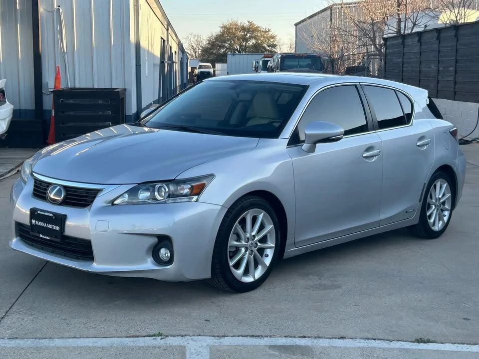 2011 Lexus CT - Image 7 of 17
