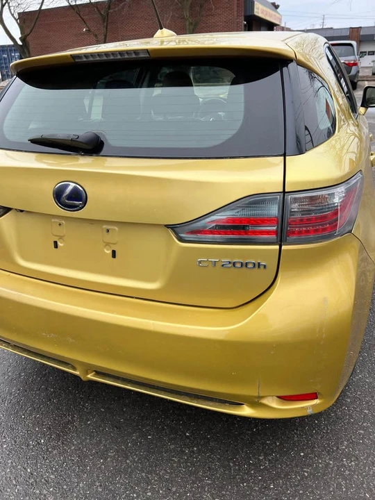 2011 Lexus CT - Image 11 of 13