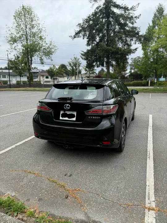 2011 Lexus CT - Image 3 of 17