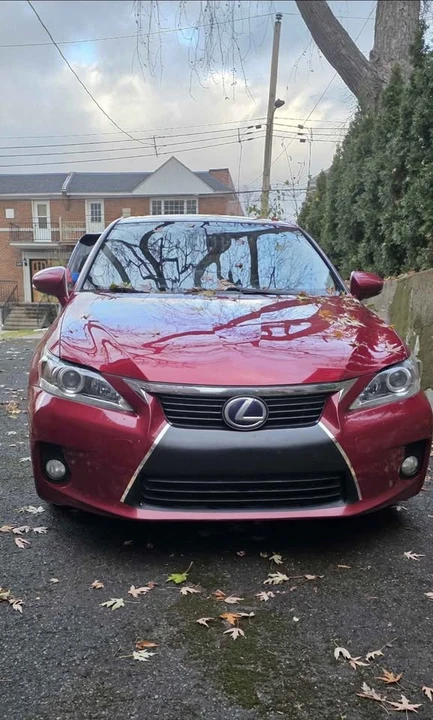 2011 Lexus CT - Image 2 of 11
