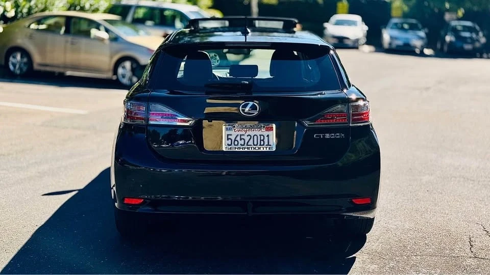 2011 Lexus CT - Image 6 of 9