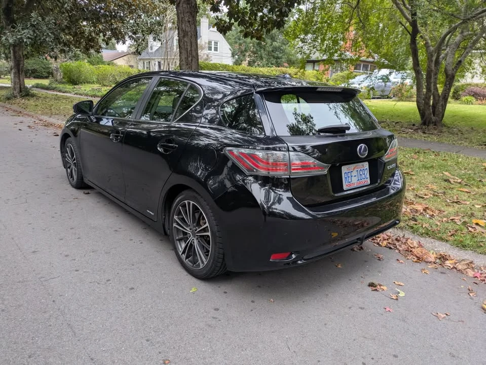 2011 Lexus CT - Image 3 of 17