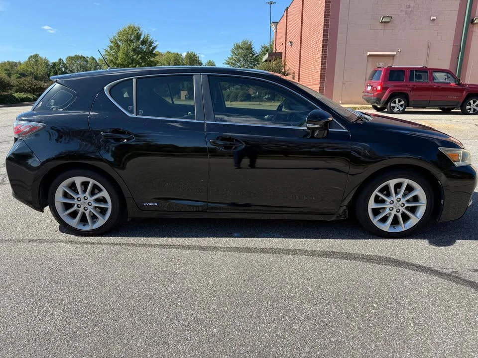 2011 Lexus CT - Image 3 of 19