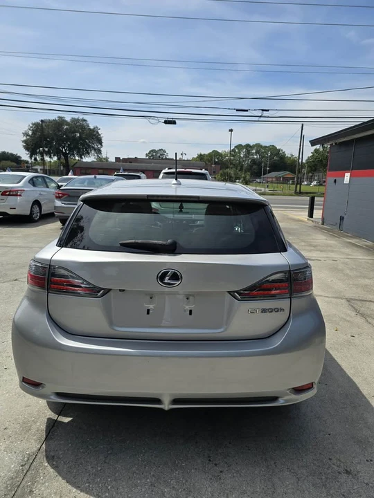 2011 Lexus CT - Image 2 of 14
