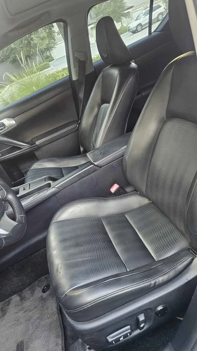2011 Lexus CT - Image 8 of 8