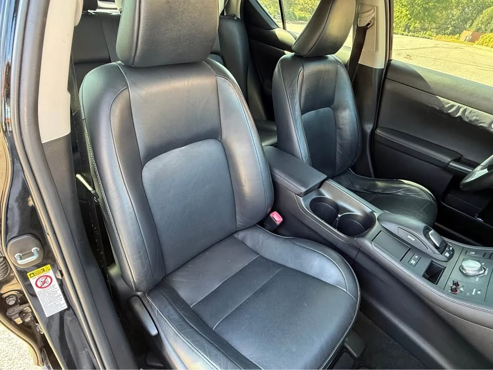 2011 Lexus CT - Image 12 of 19