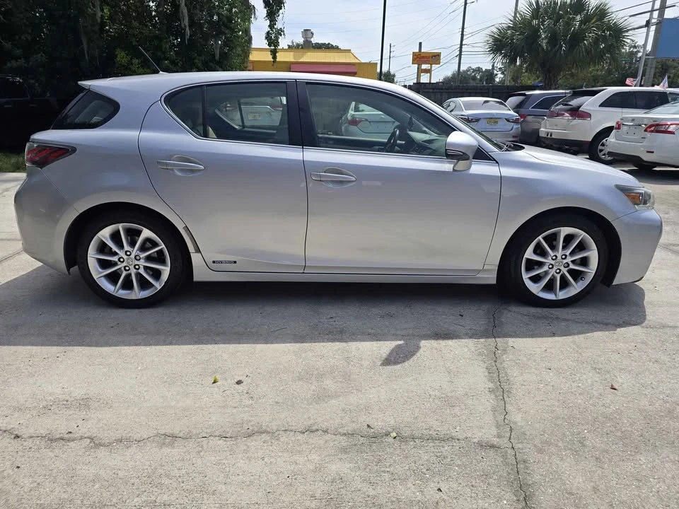 2011 Lexus CT - Image 7 of 18