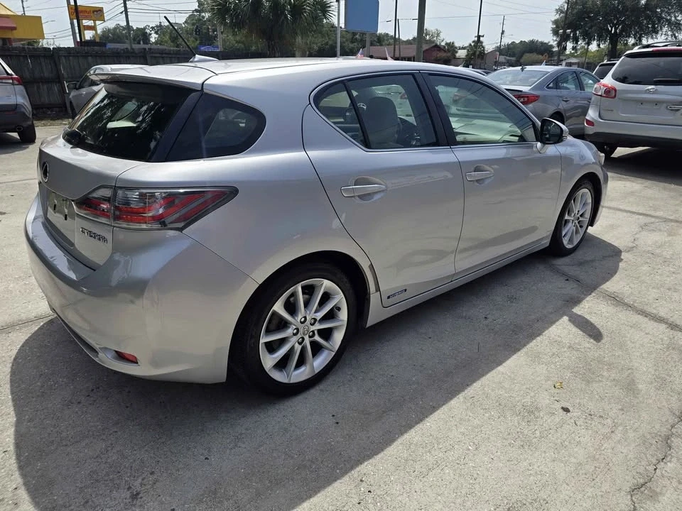2011 Lexus CT - Image 6 of 20