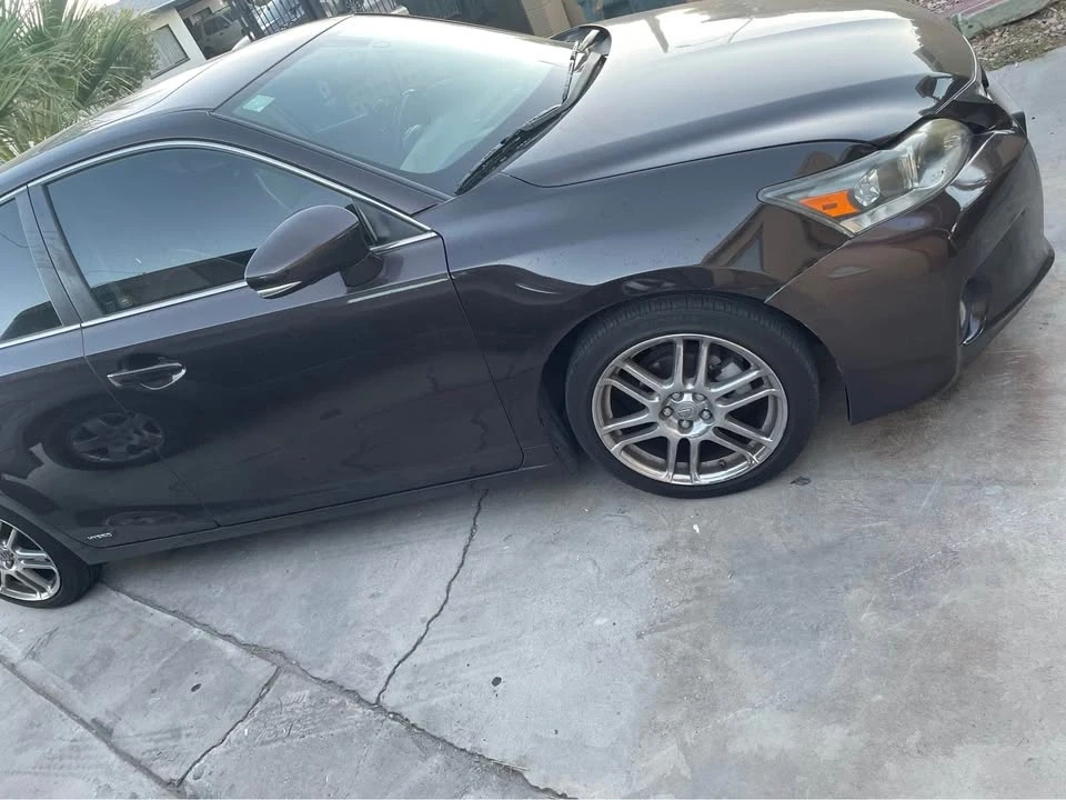 2011 Lexus CT - Image 3 of 5