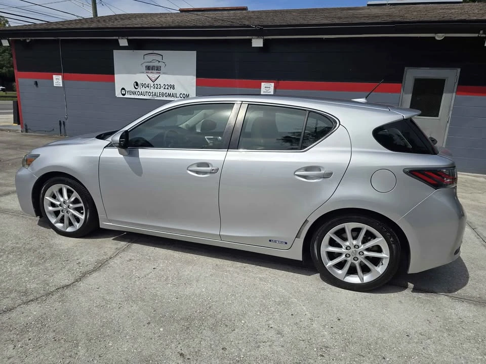 2011 Lexus CT - Image 4 of 20