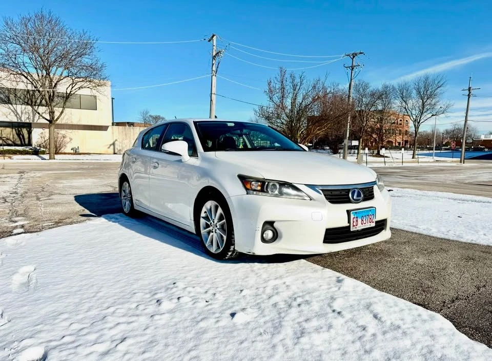 2011 Lexus CT - Image 2 of 7