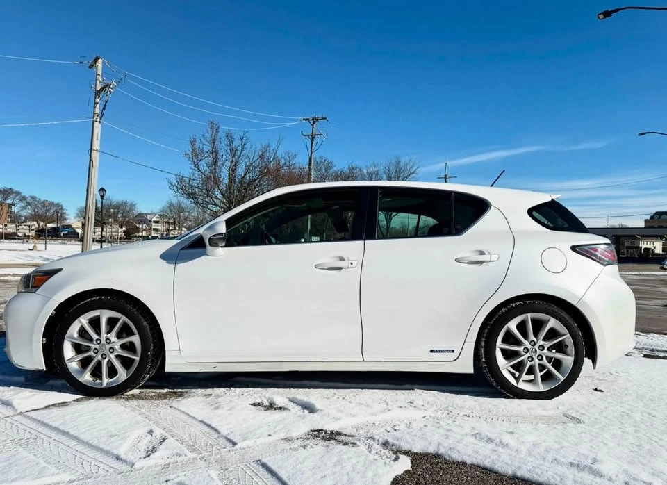 2011 Lexus CT - Image 4 of 7