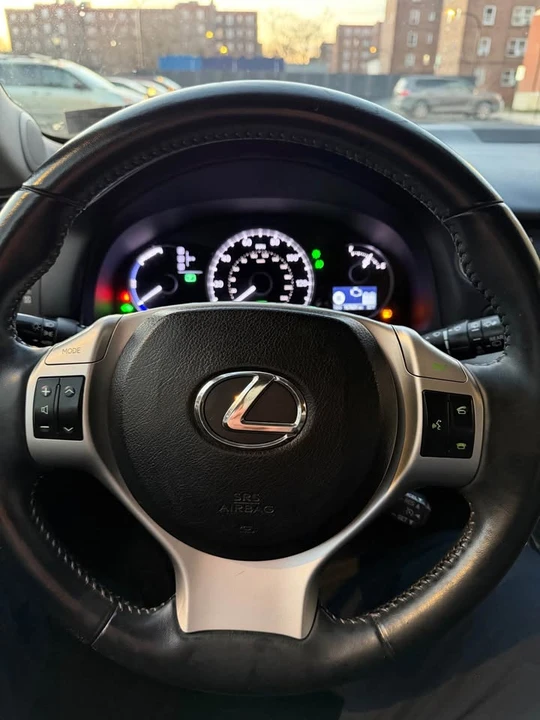 2011 Lexus CT - Image 16 of 16