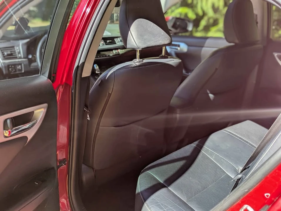 2011 Lexus CT - Image 13 of 18