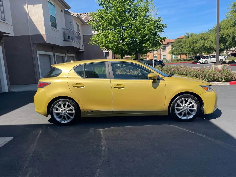 2011 Lexus CT - Image 5 of 20