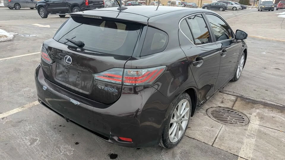2011 Lexus CT - Image 3 of 9