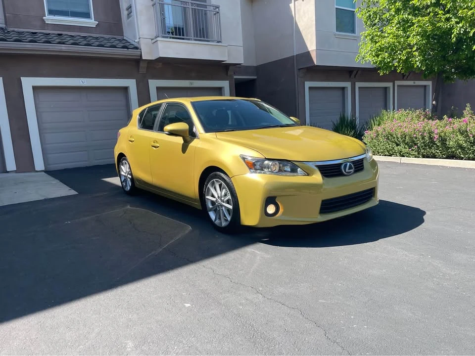 2011 Lexus CT - Image 2 of 20