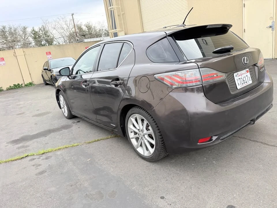 2011 Lexus CT - Image 5 of 14