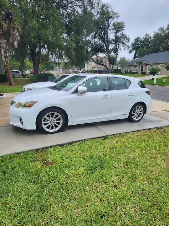 2011 Lexus CT - Image 2 of 7
