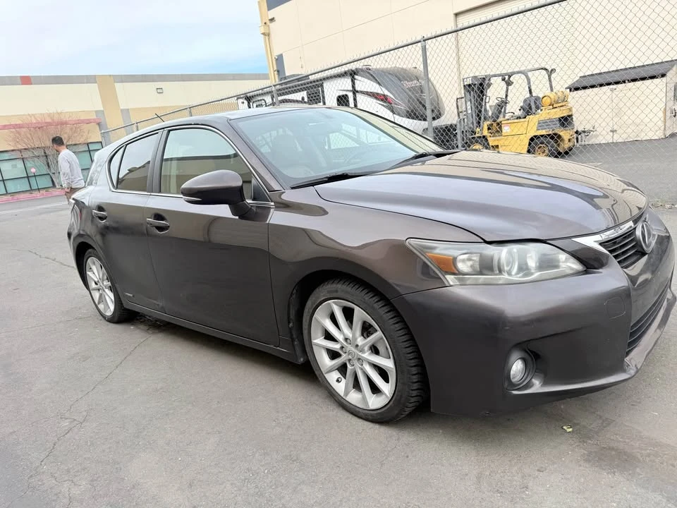 2011 Lexus CT - Image 3 of 14