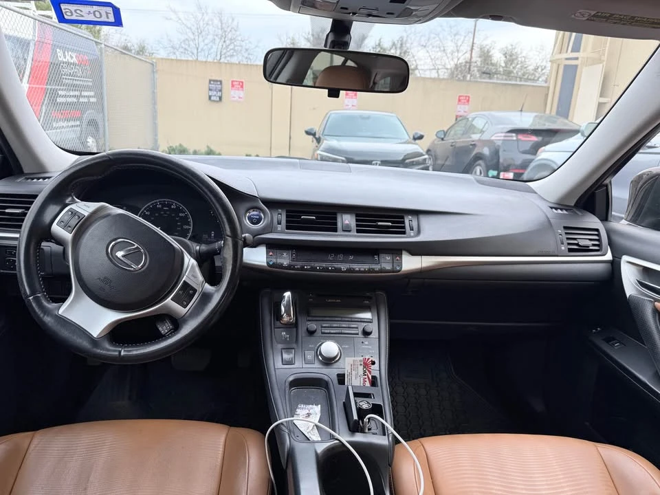 2011 Lexus CT - Image 14 of 14